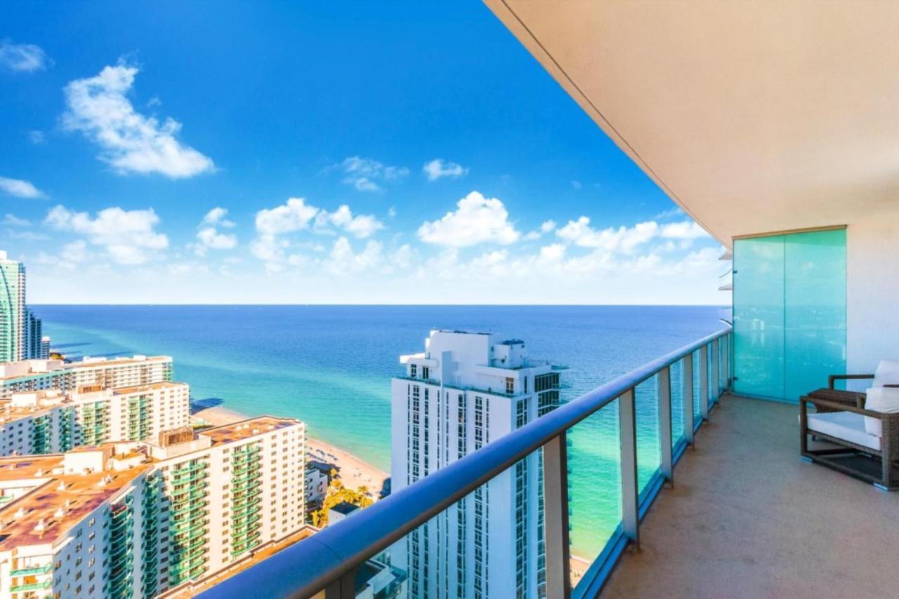 Contemporary Beach Resort Condos Dania Beach Exterior foto